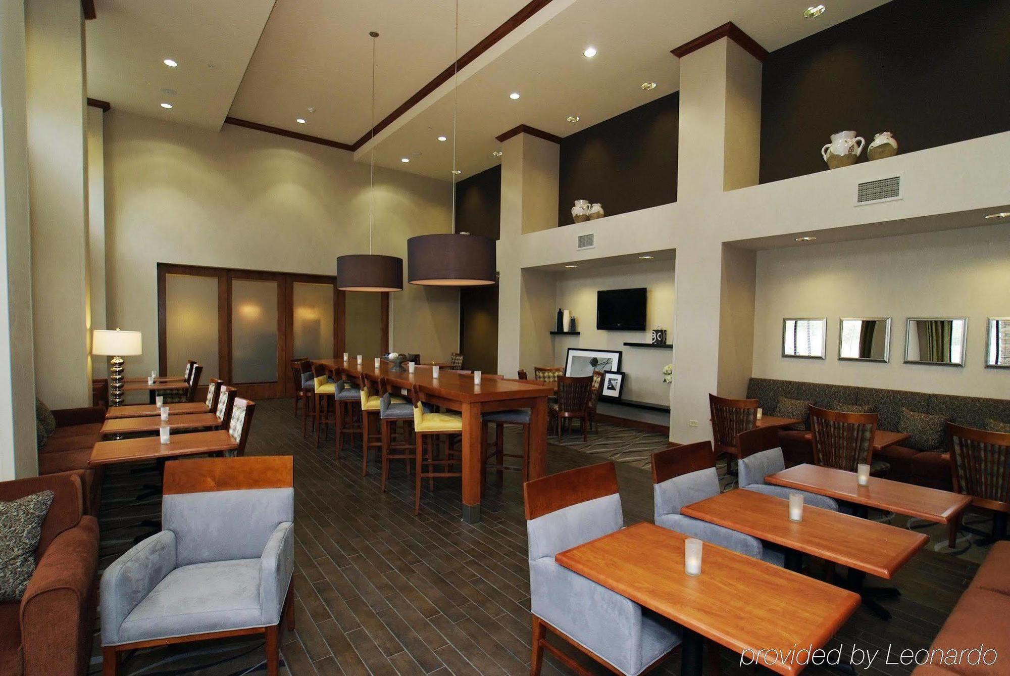 Hampton Inn & Suites Chicago Deer Park Restaurant foto