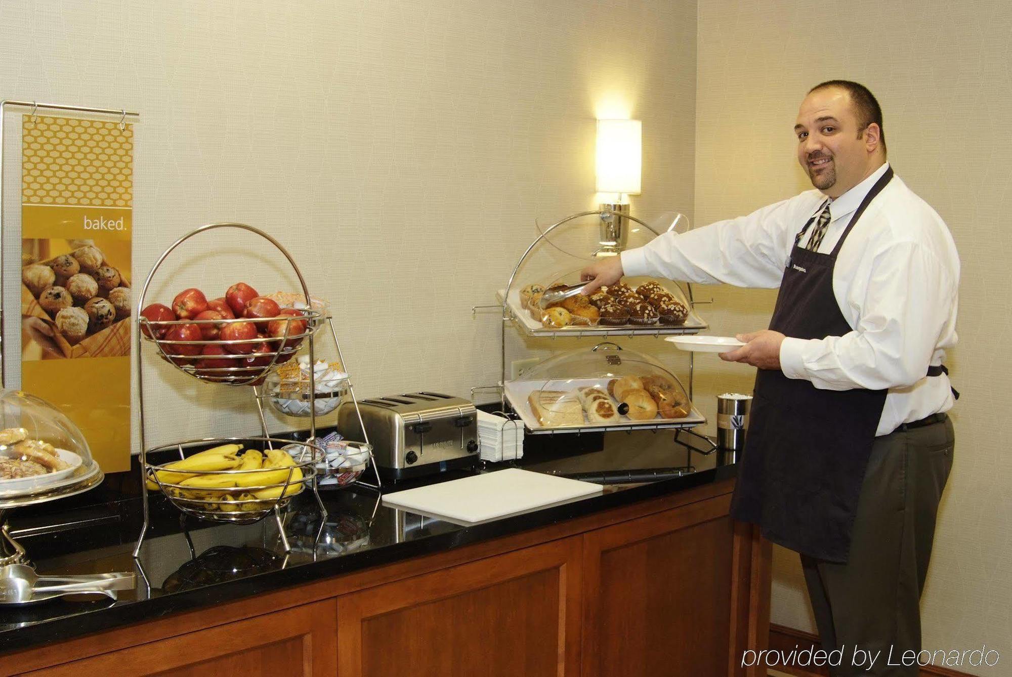 Hampton Inn & Suites Chicago Deer Park Restaurant foto